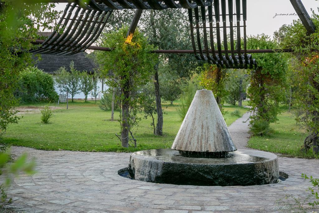 Ardea Purpurea Hotel Villamanrique De La Condesa Exterior photo